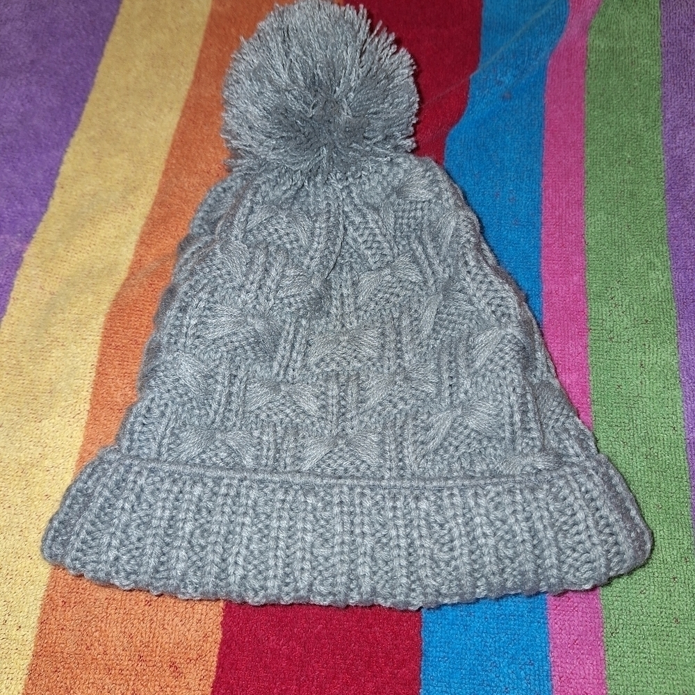 Gray Knit Pom Pom Stocking Cap